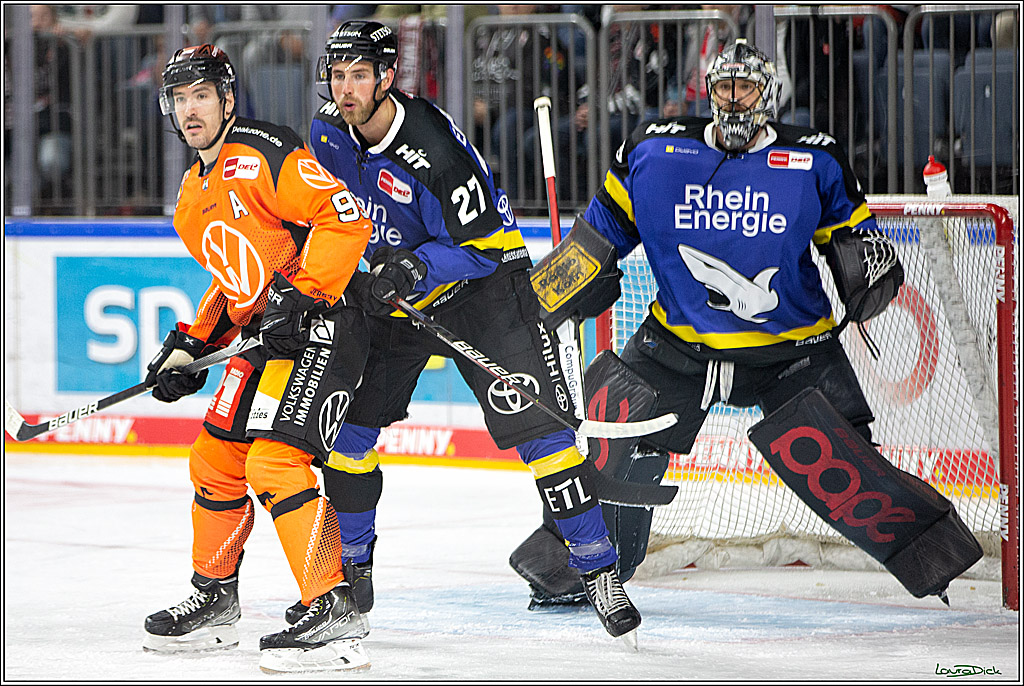 PENNY DEL; Koelner Haie- Fishtown Pinguins Bremerhaven; Koeln, 25.11.2021